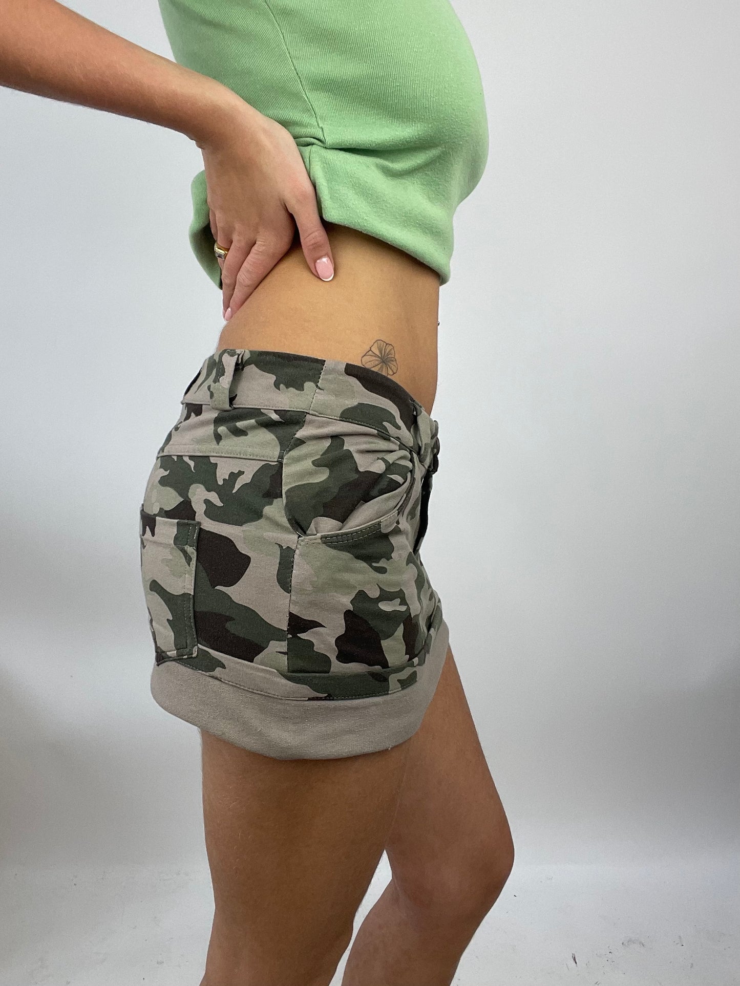 💻ADDISON RAE DROP | small camo stretchy mini skirt
