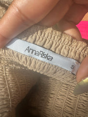 Französischer Sommer-Drop | kleines hellbraunes Bandeau-Midikleid