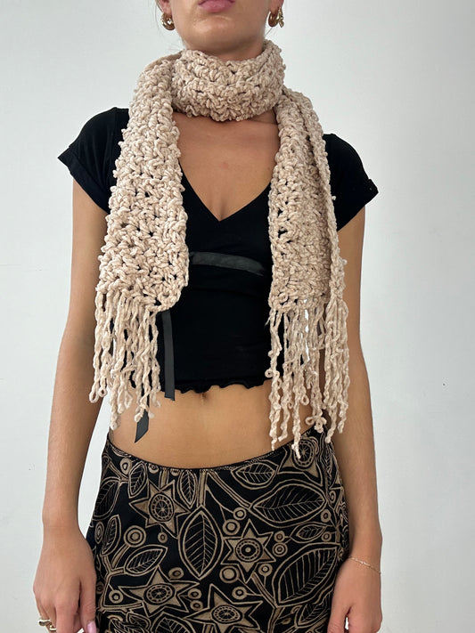 💻AUTUMN ESSENTIALS | beige knitted scarf