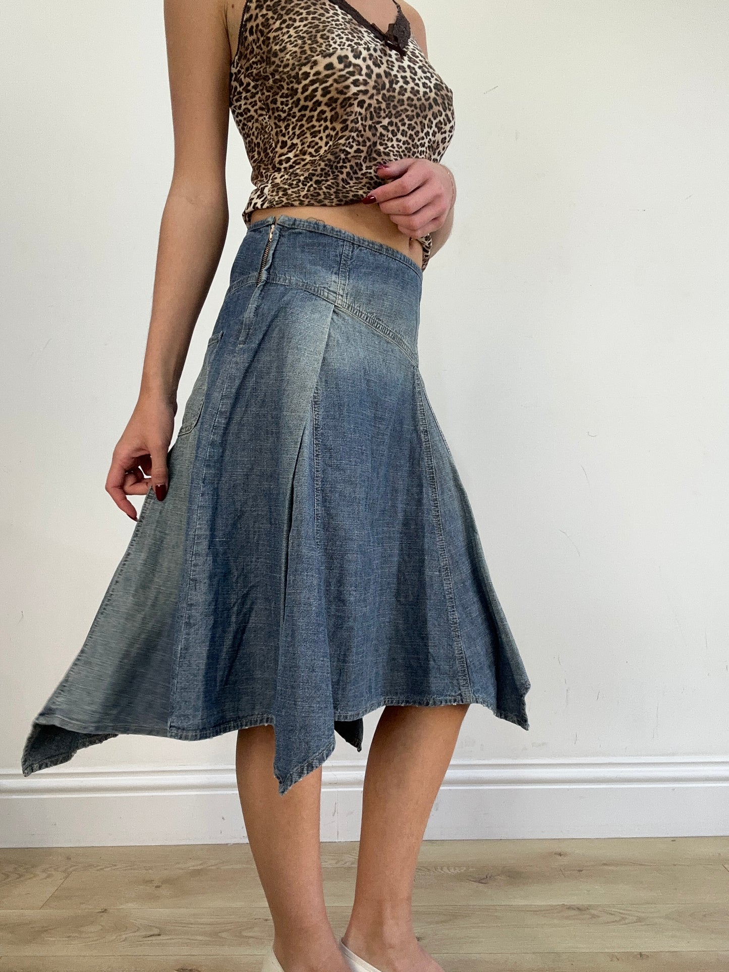 vintage edit sixteen | small mid wash flowy midi skirt