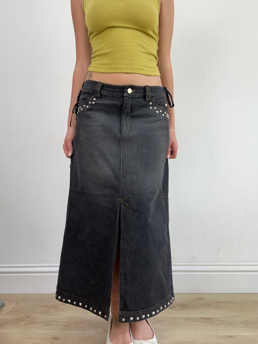 💚 miley cyrus edit |  medium dark wash grey denim midi skirt