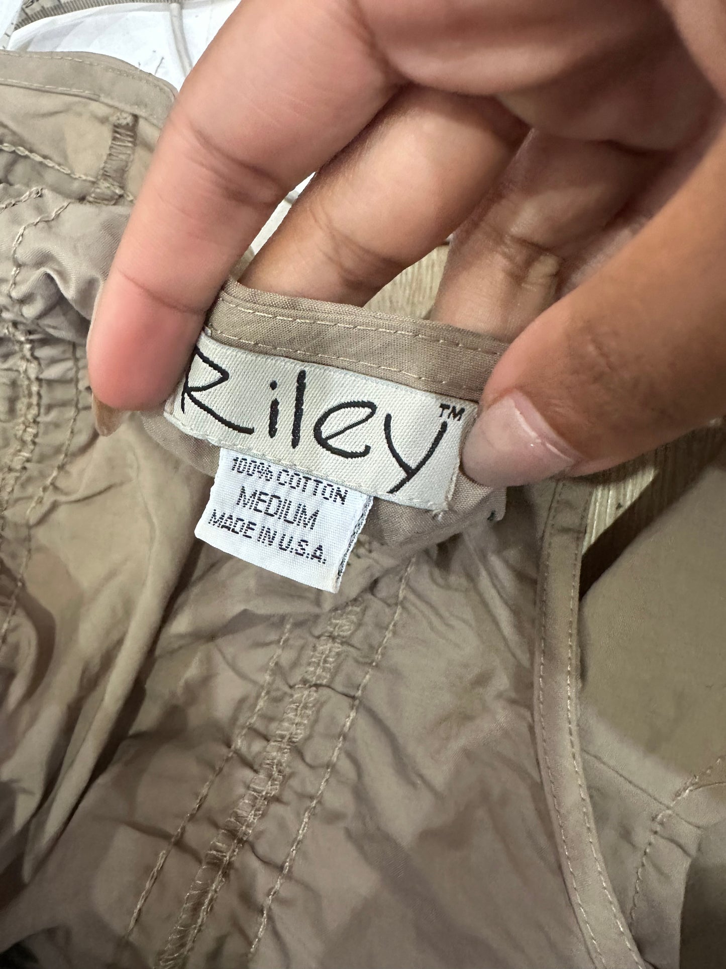 AUTUMN EDIT | small khaki zip up vest top