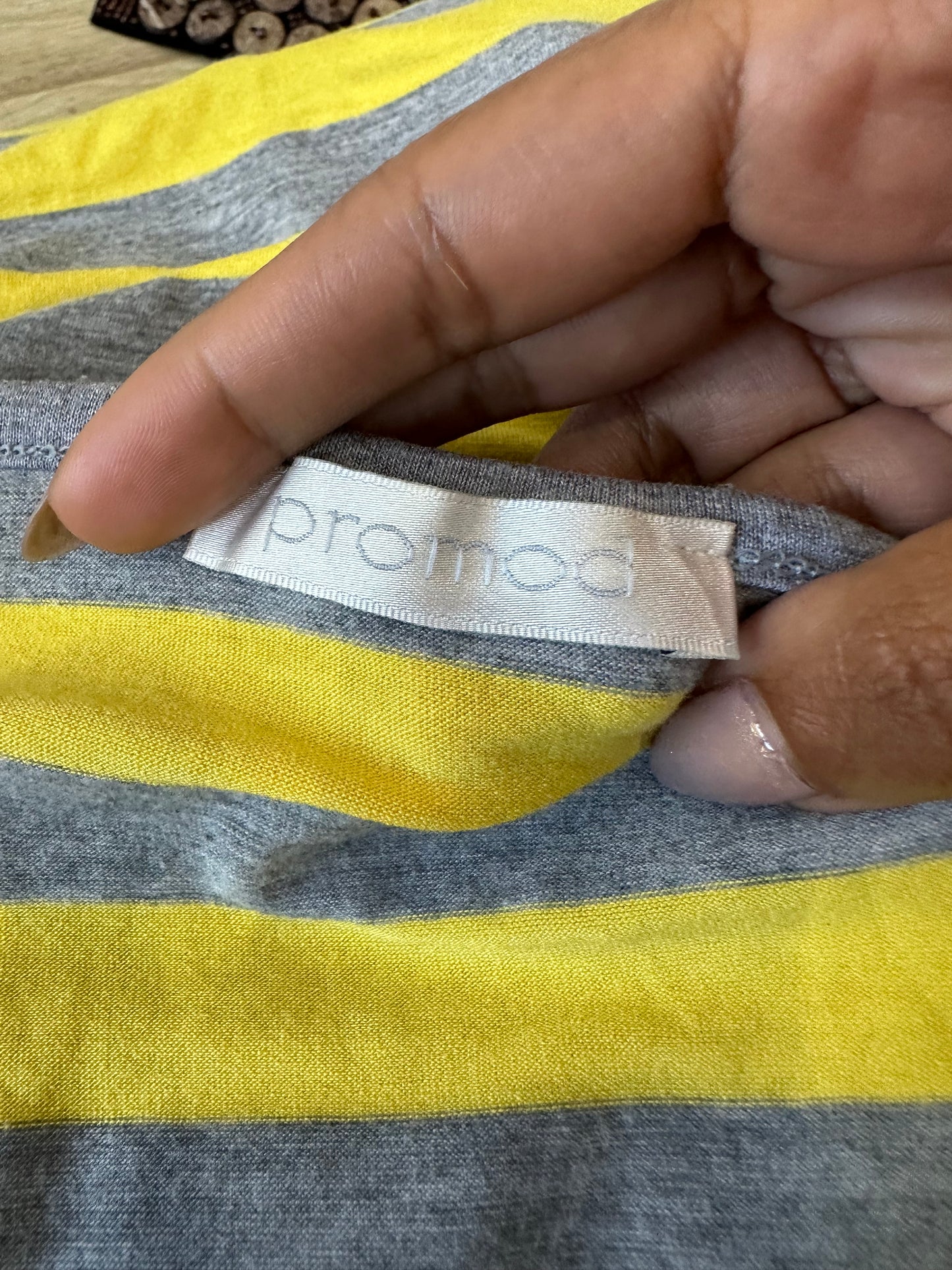 BEST PICKS | small yellow and grey wrap style tshirt