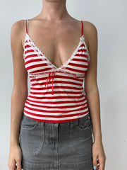 vintage edit thirty | Pequeno cam vermelho e branco com impressão de stripe