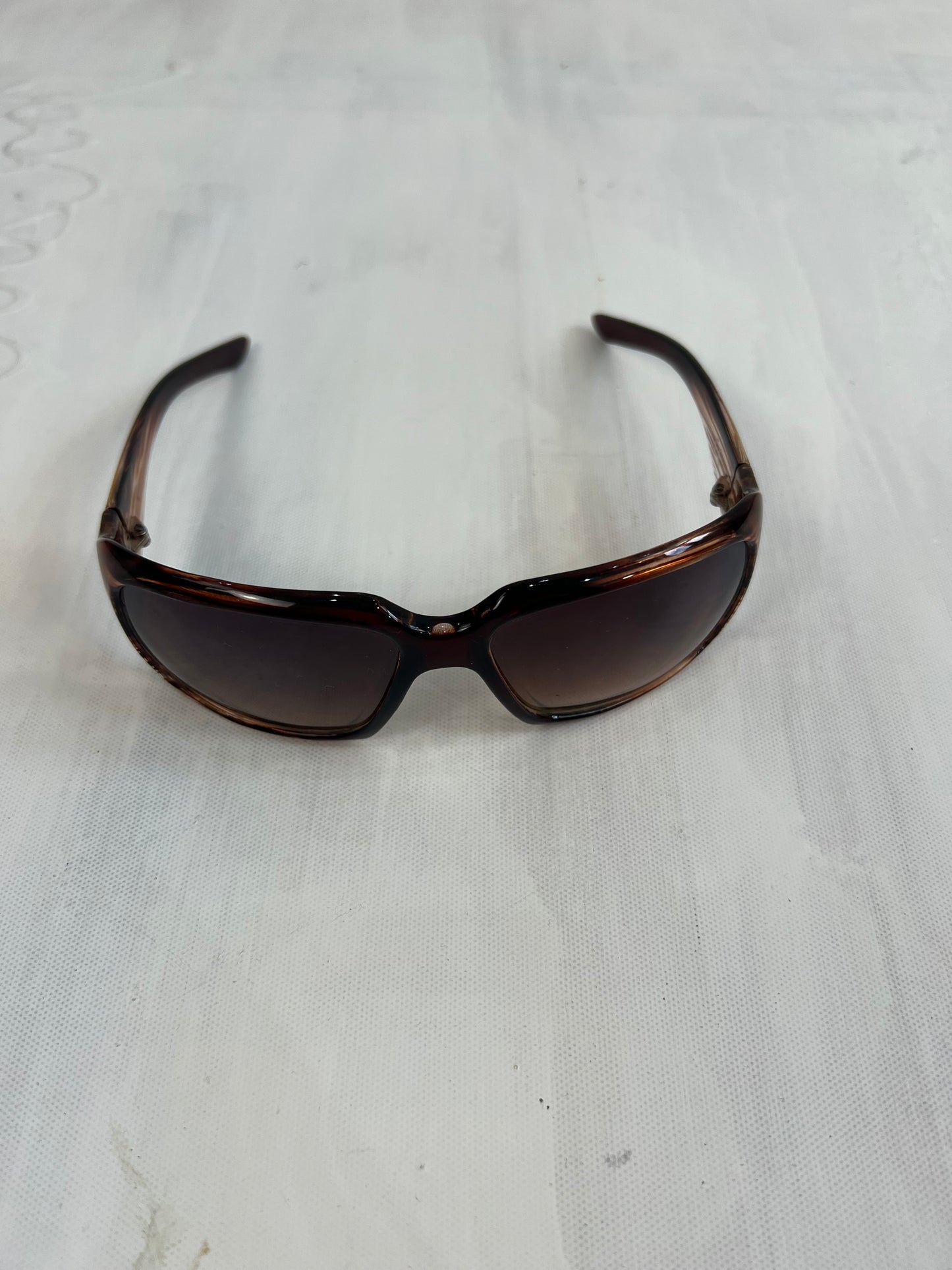 GIRLBAND DROP | brown sunglasses with silver detail