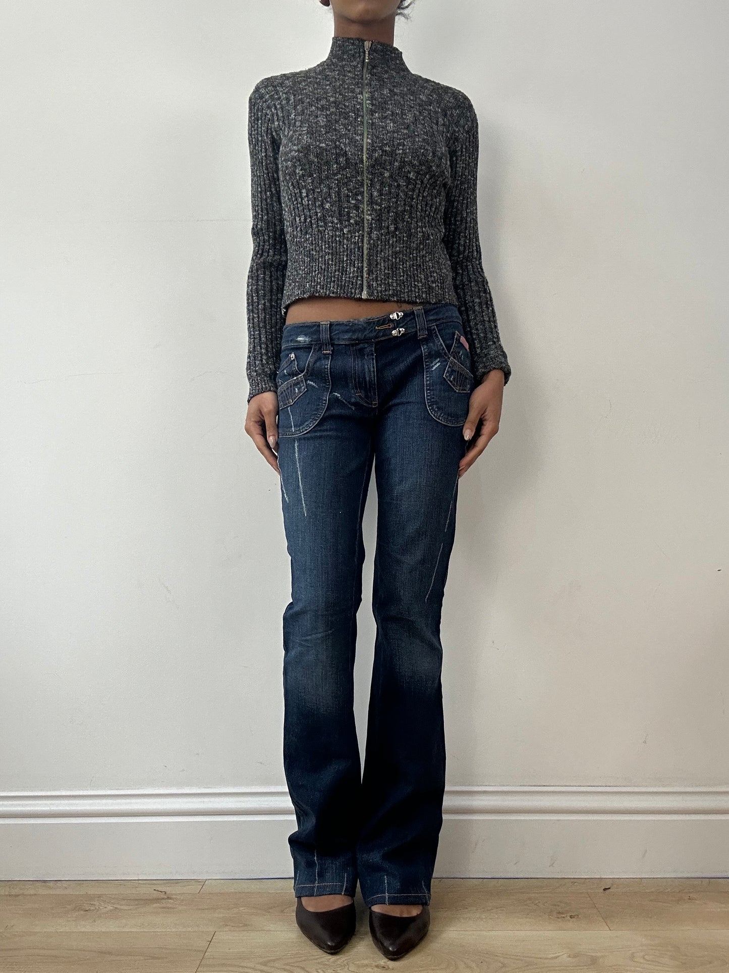 vintage edit fifteen | small blue denim distressed d&g style jeans with logo pocket