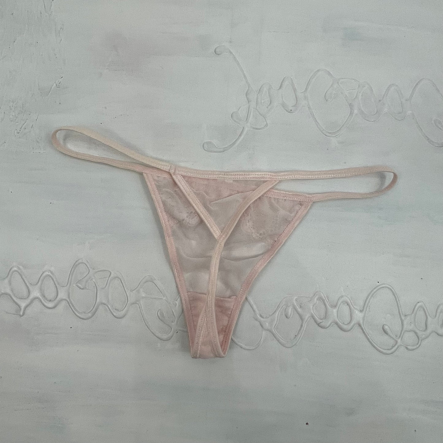 CHALET GIRL DROP | small pink lace thong