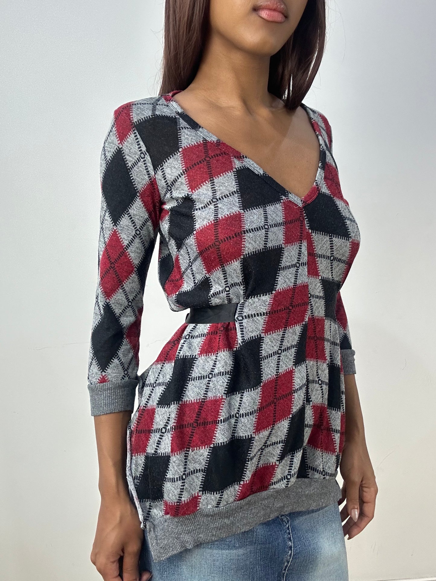 vintage edit thirty-three | small grey and burgundy jumper with abstract print