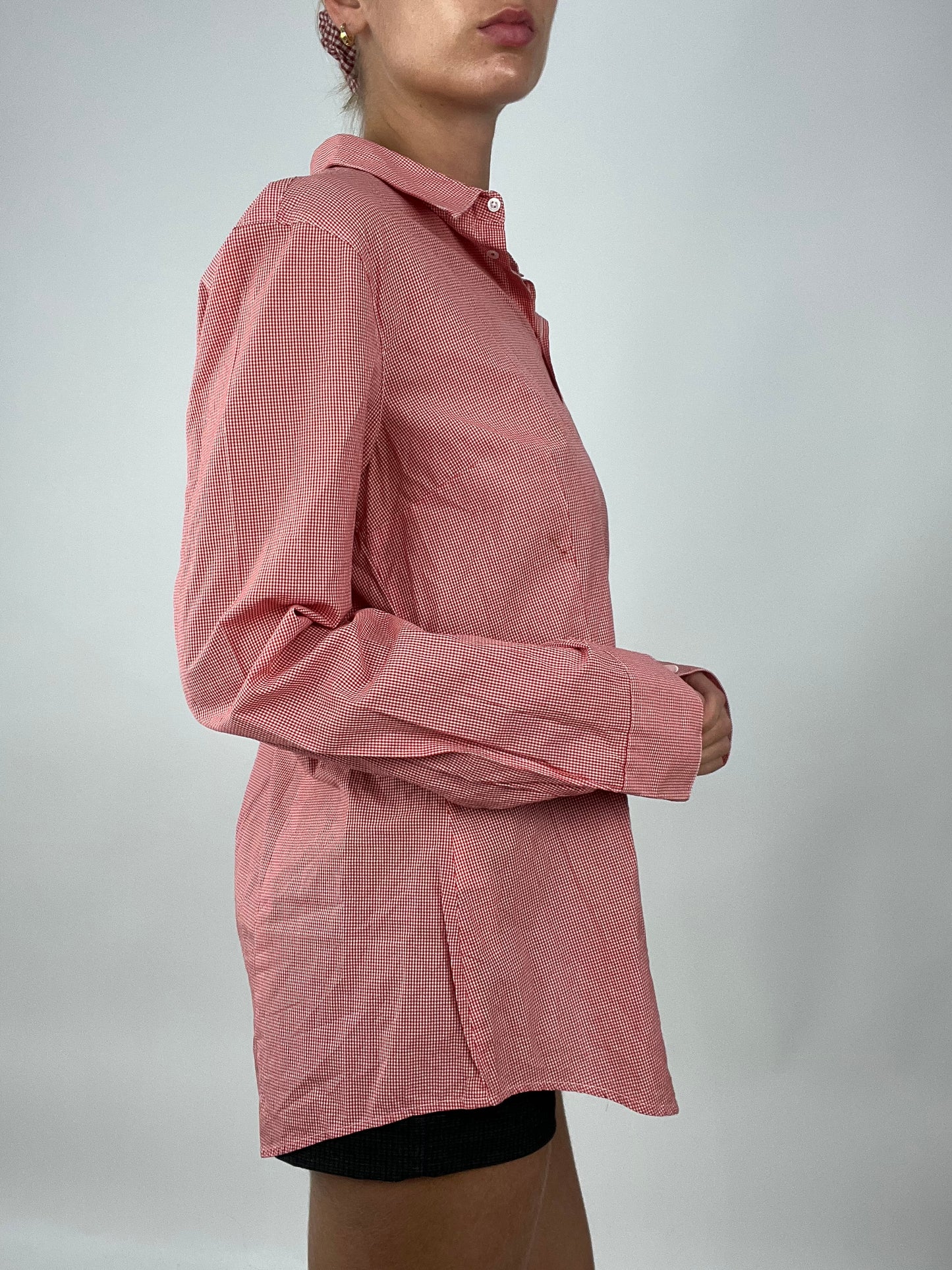 TAYLOR SWIFT DROP | large red united colors of benetton gingham shirt
