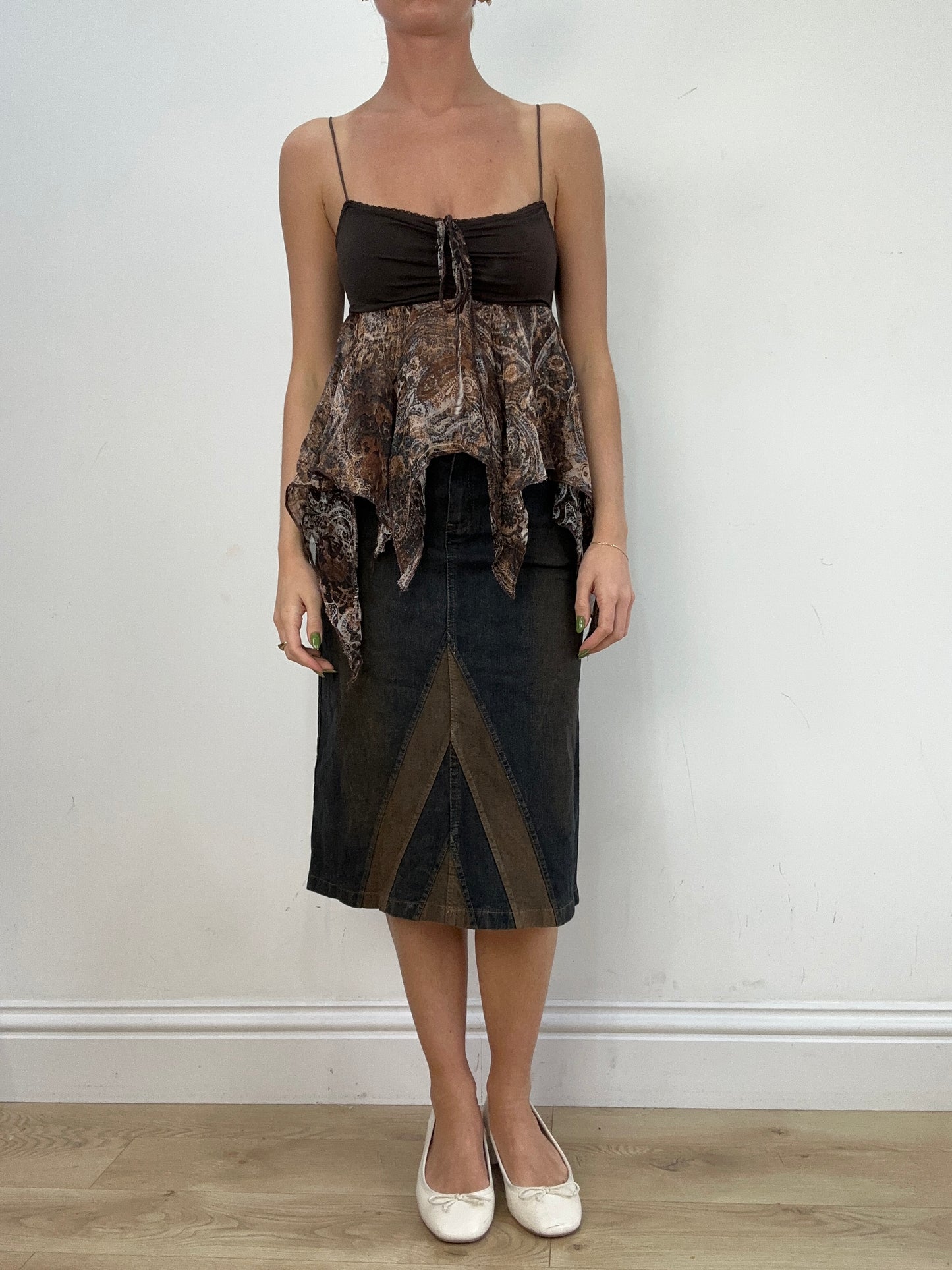 vintage edit seventeen | small dark wash denim midi skirt
