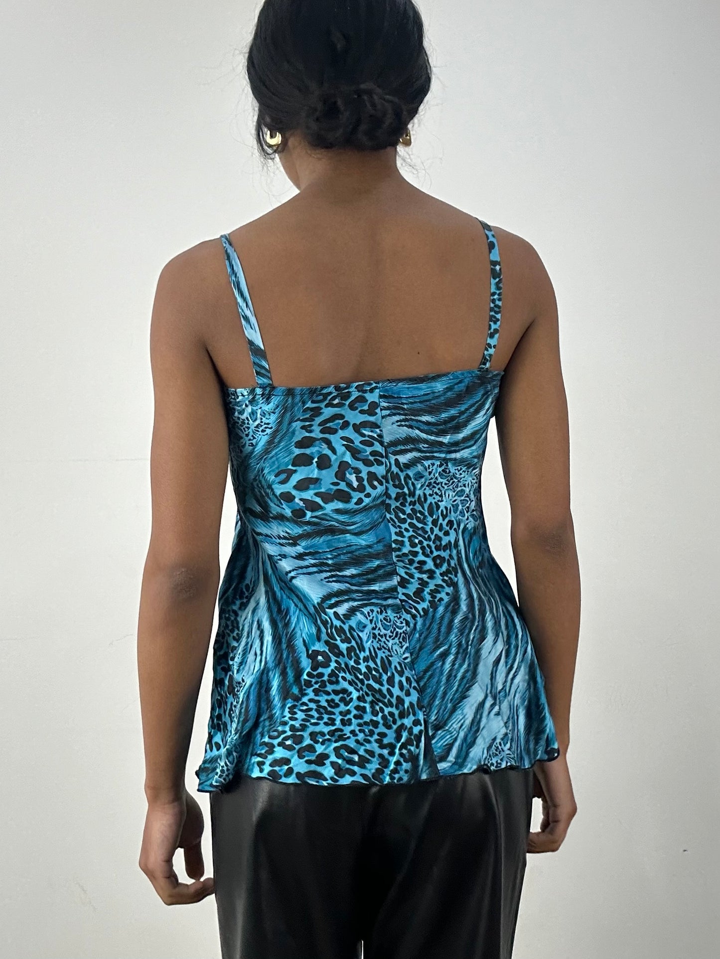 💻MOB WIFE DROP | small blue leopard print cami top with tie detail