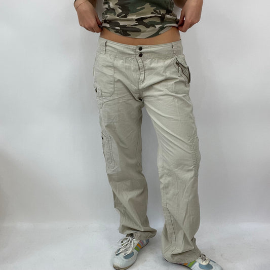 💚💻INSTA BADDIE DROP | small beige cargo trousers
