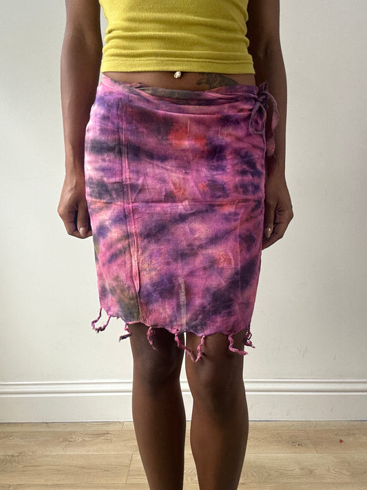 💻‼️ small purple and green tie wrap beach skirt