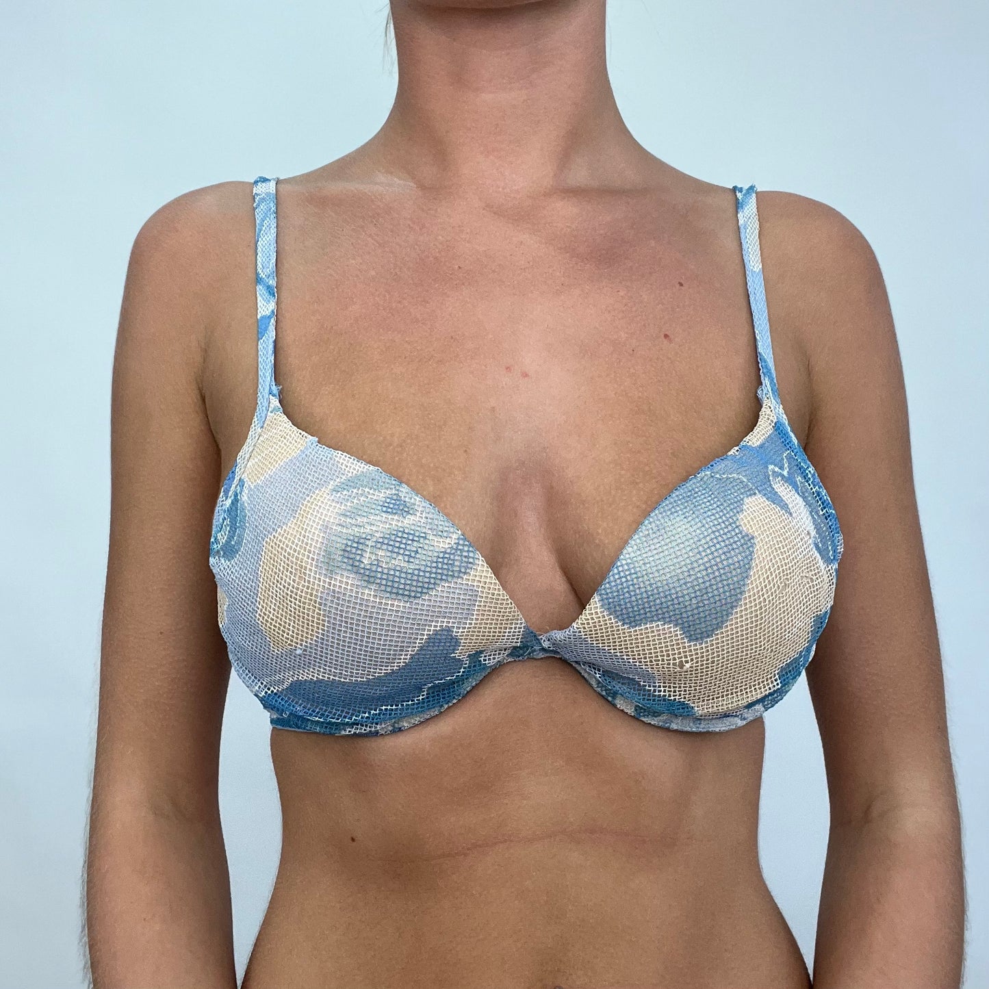 GORPCORE DROP | small blue and beige mesh patterned bra