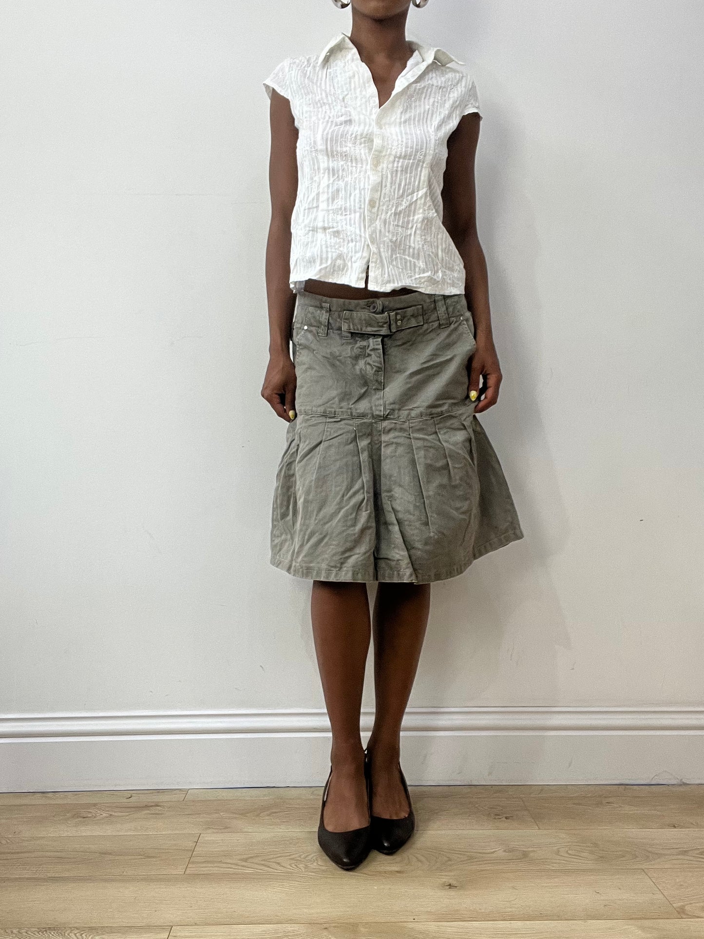 vintage edit thirty-two | medium grey khaki cargo midi skirt