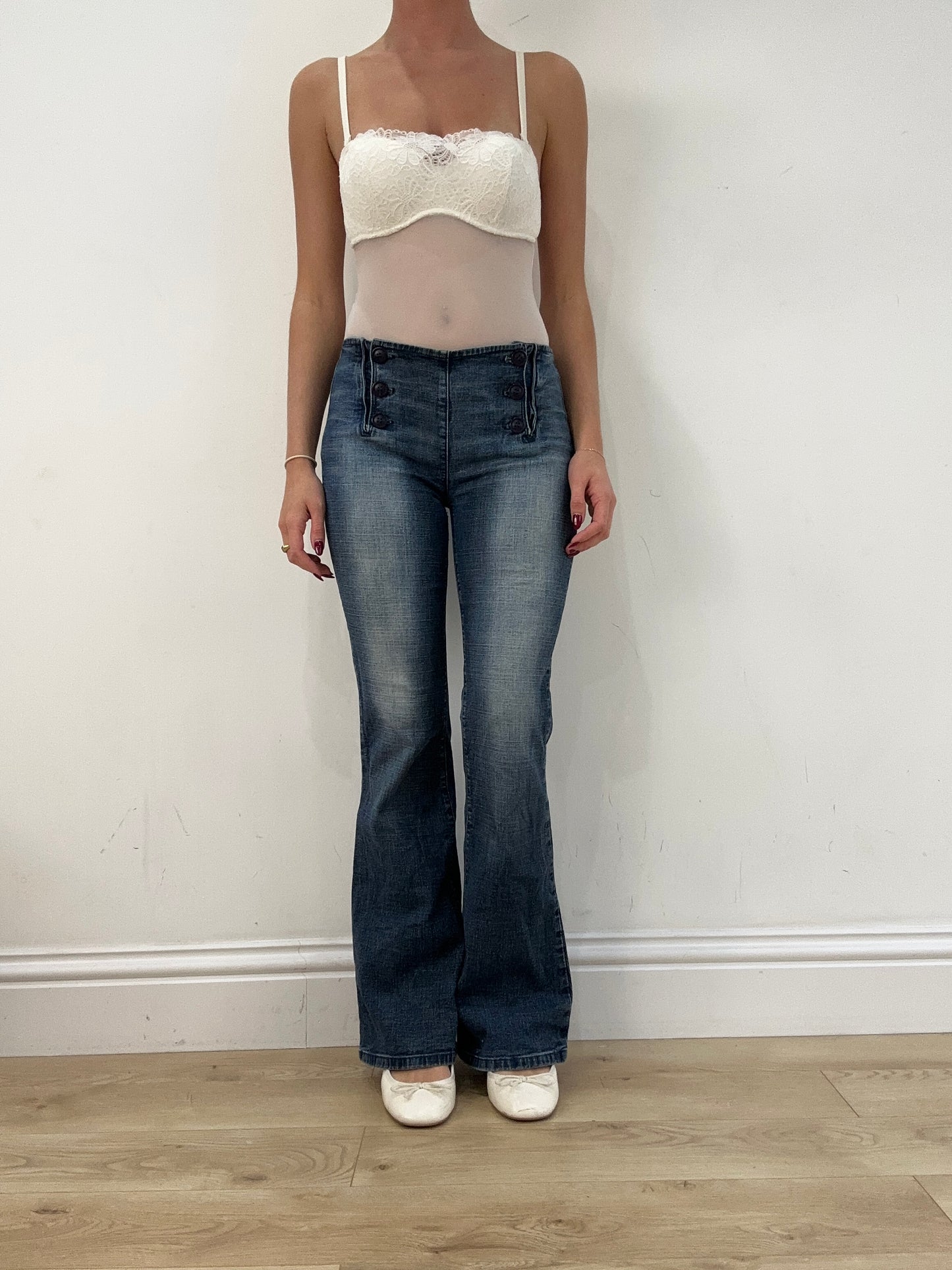 BEST PICKS | small dark wash flared trousers