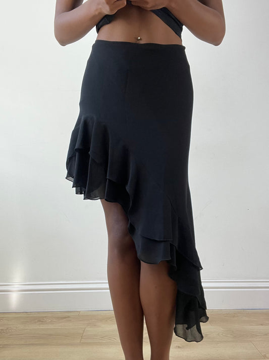 BEST PICKS | talla: M · color: negro · material: malla · prenda: falda · detalles: capa superpuesta + largo midi