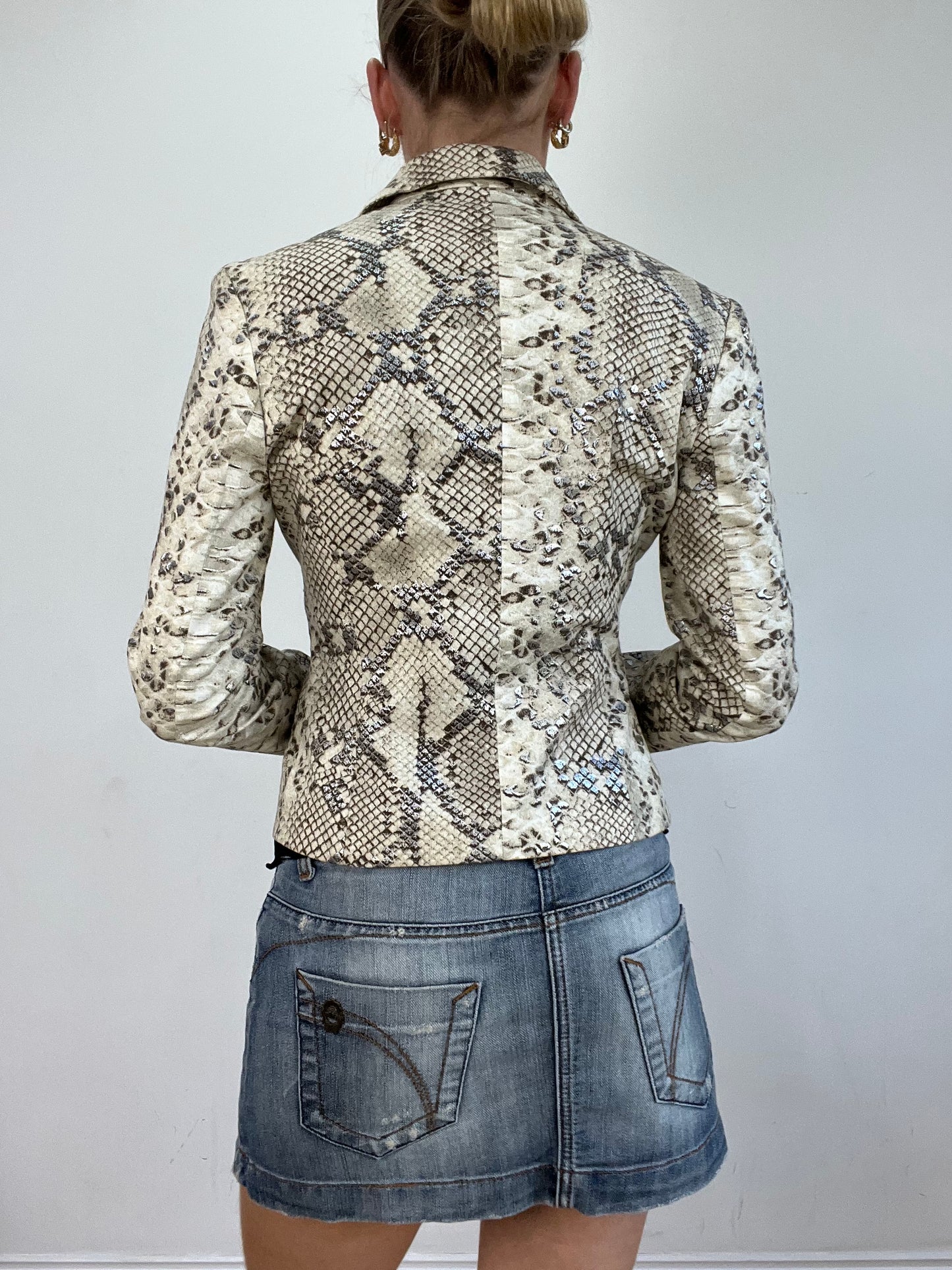 vintage edit twenty | small grey and white snakeskin print jacket