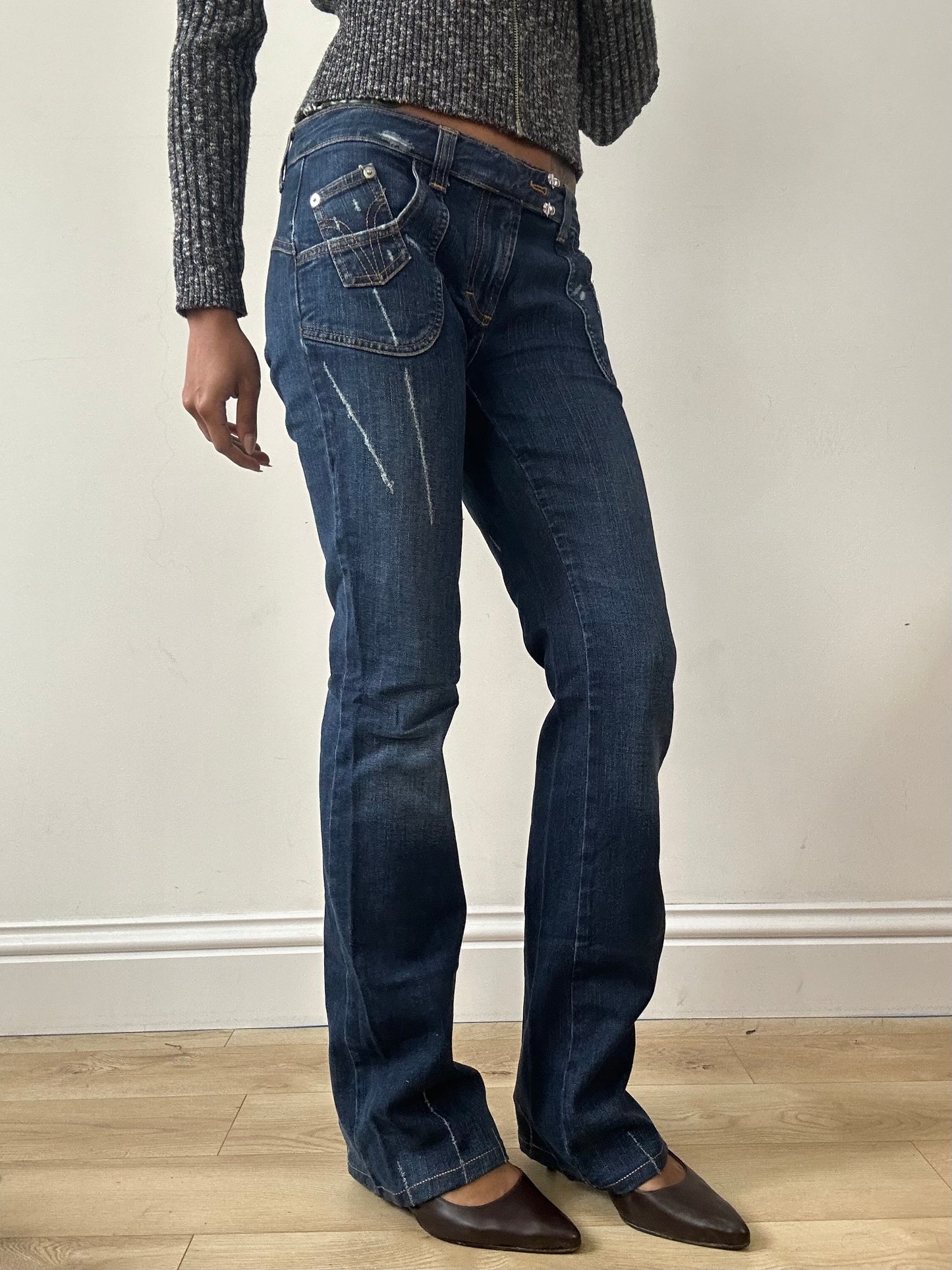 vintage edit fifteen | small blue denim distressed d&g style jeans with logo pocket