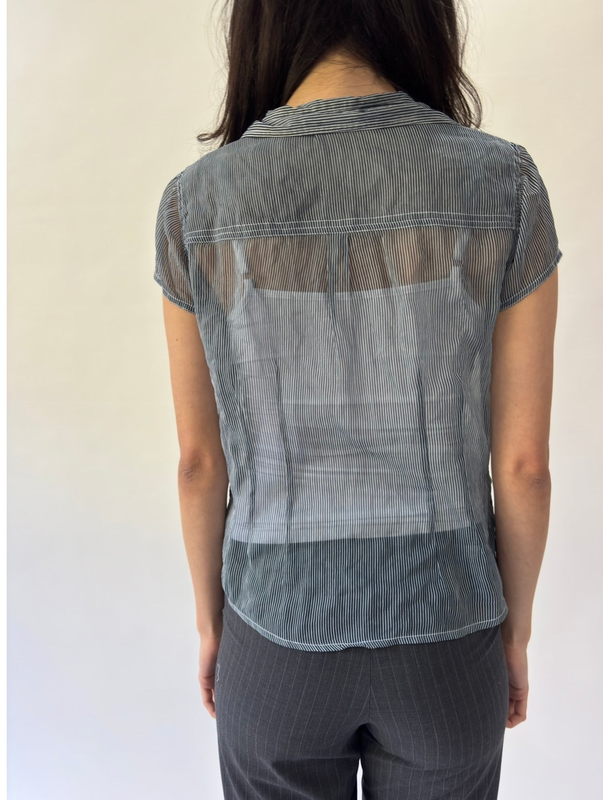 devil wears prada | small/medium navy blue sheer button up top