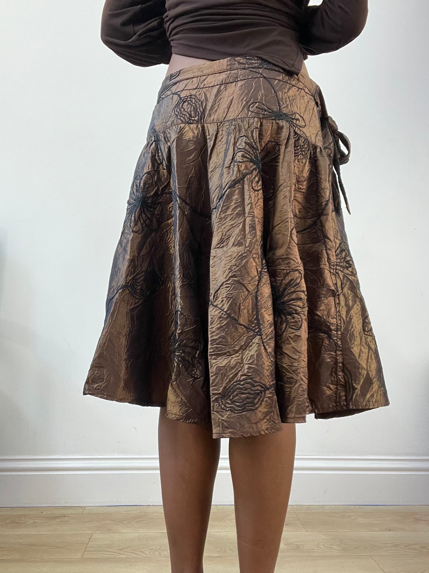 AUTUMN EDIT | medium brown iridescent midi skirt with floral embroidery