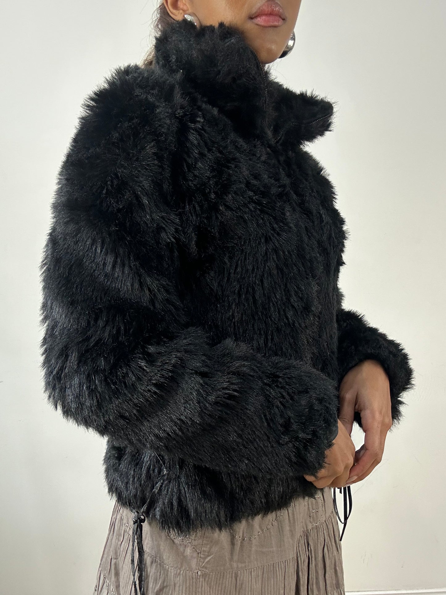 vintage edit: indie sleaze | medium black faux fur zip up jacket