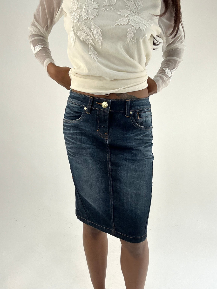 WINTER FAVOURITES | small blue denim midi skirt