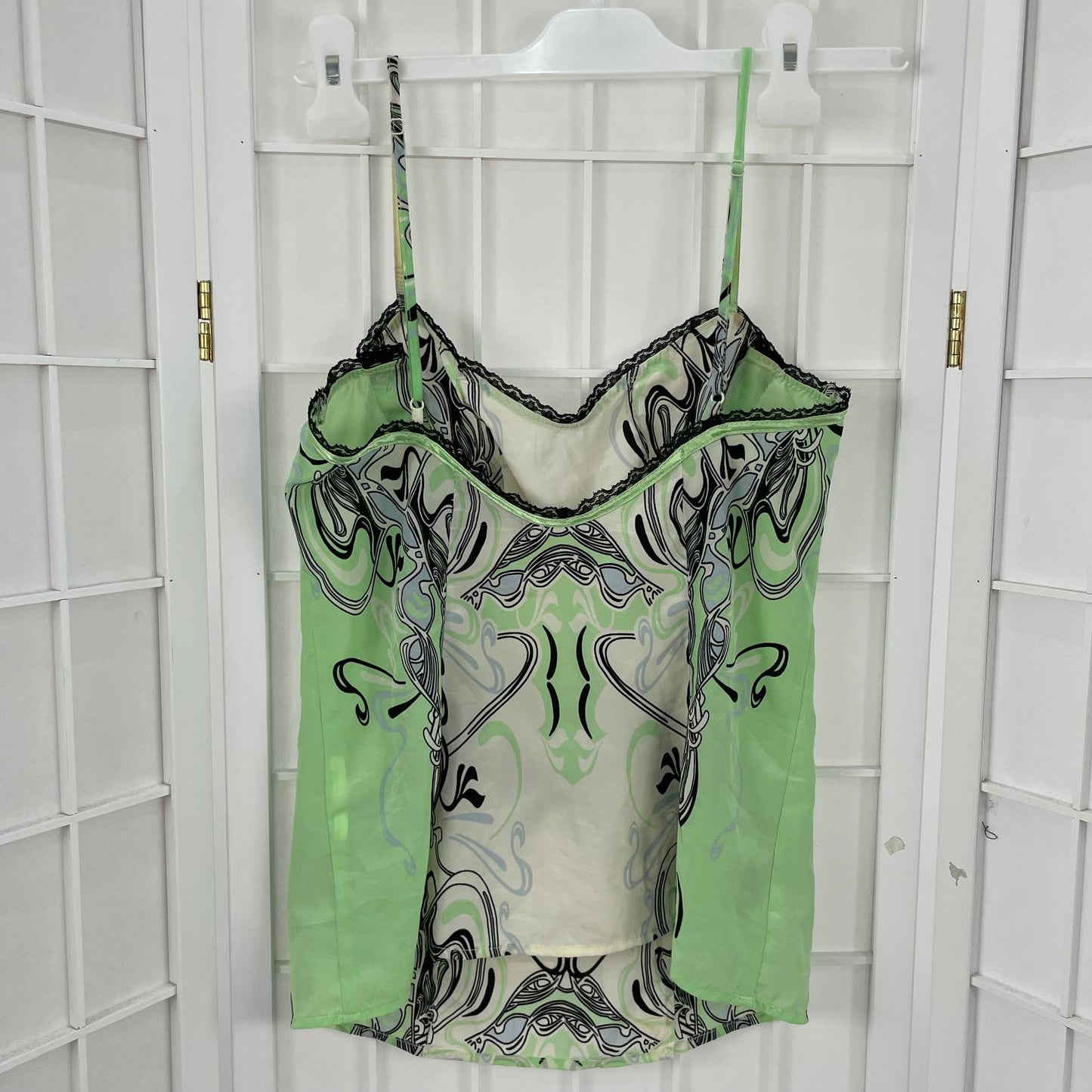 JEANS AND A NICE TOP DROP | xs green patterned cami top