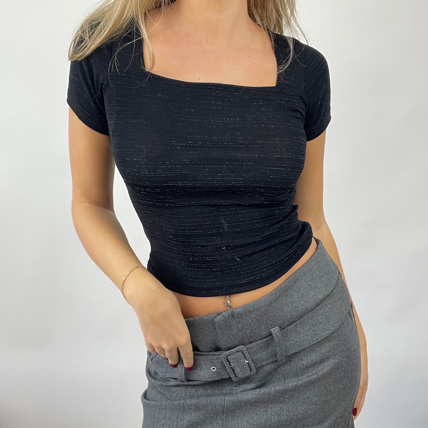90s MINIMALISM DROP | small black sparkly t-shirt