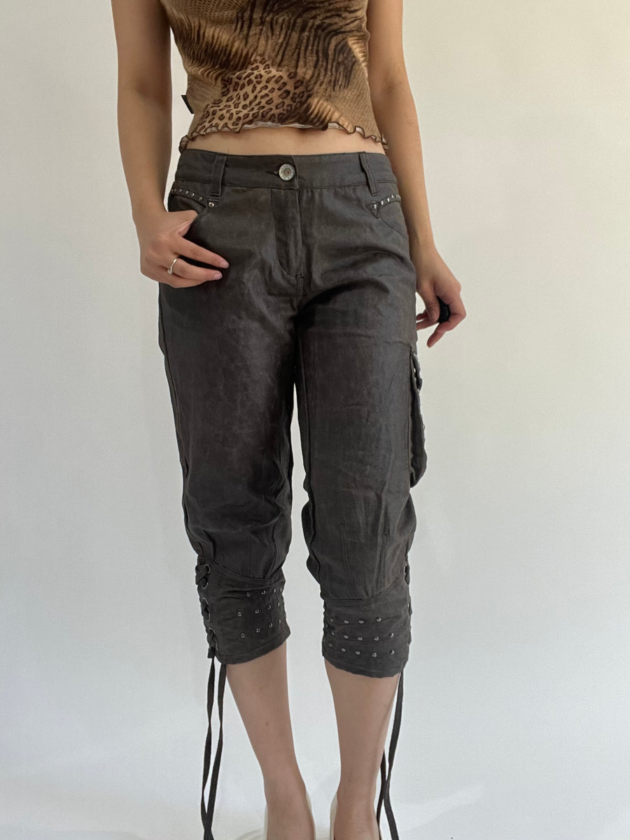 ‼️ | dark brown studs details cropped trousers