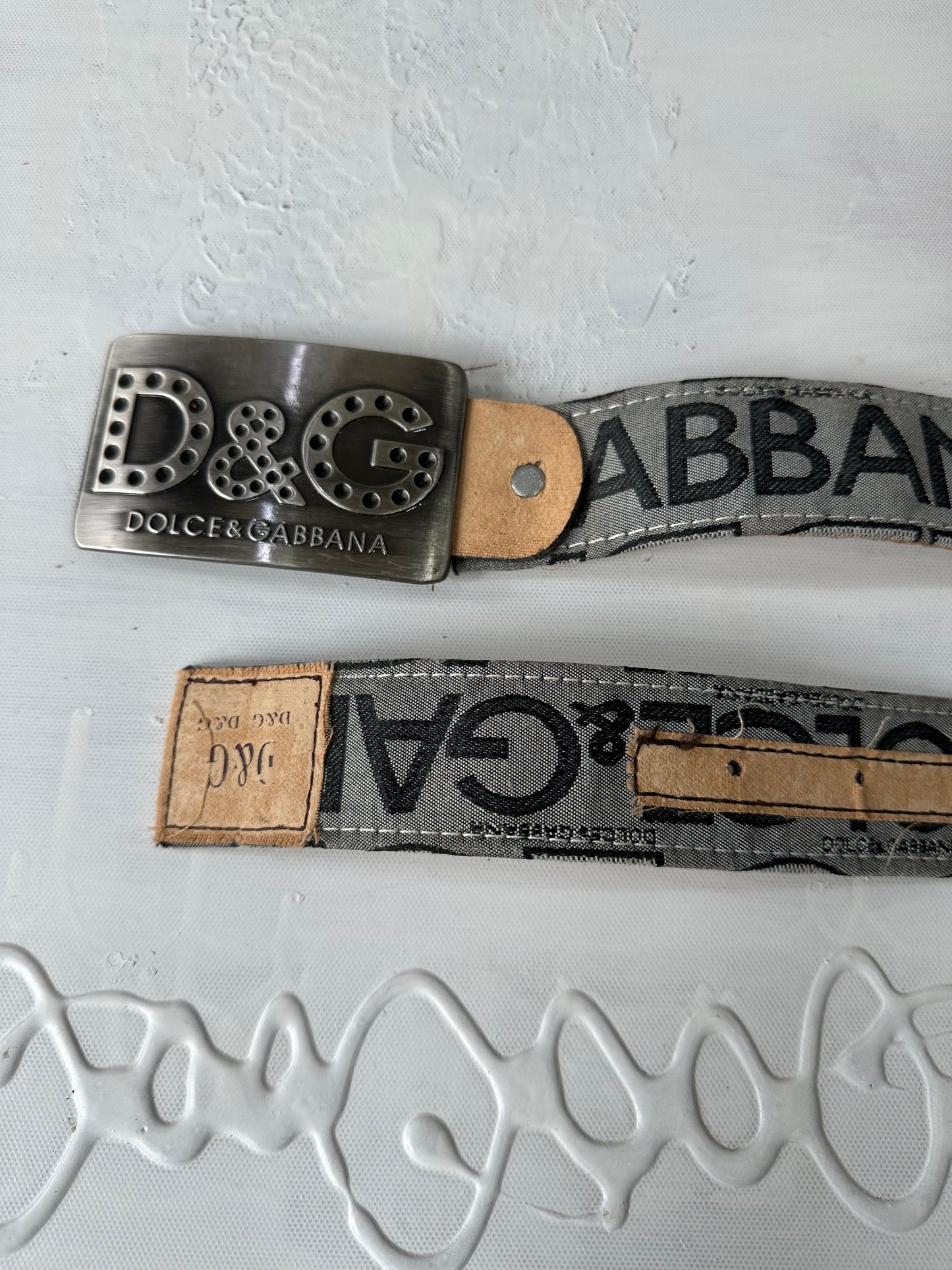 vintage edit twenty-seven | grey dolce and gabbana logo belt