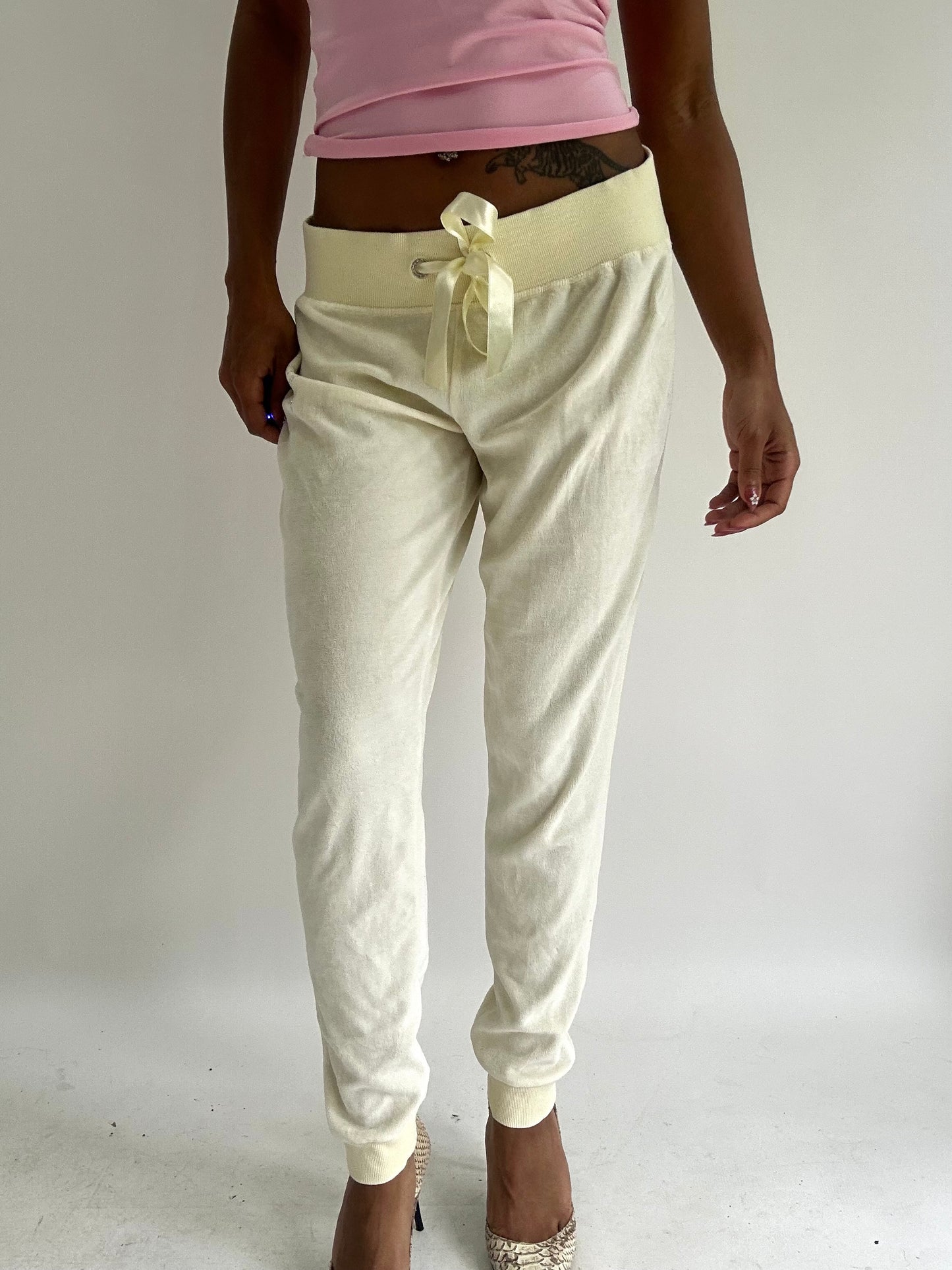 BEST PICKS | small yellow lipsy velour sweatpants