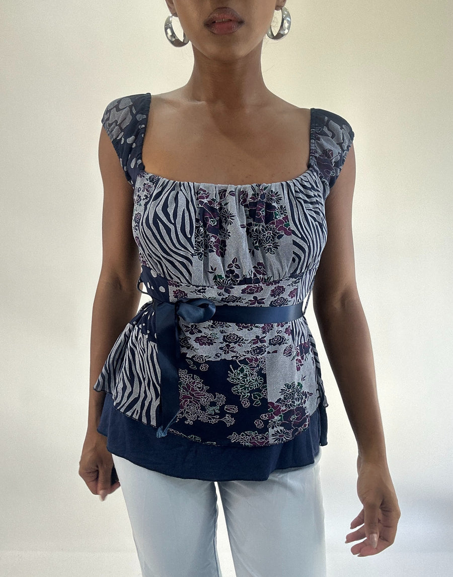 AUTUMN FAVOURITES | small navy blue milkmaid style top