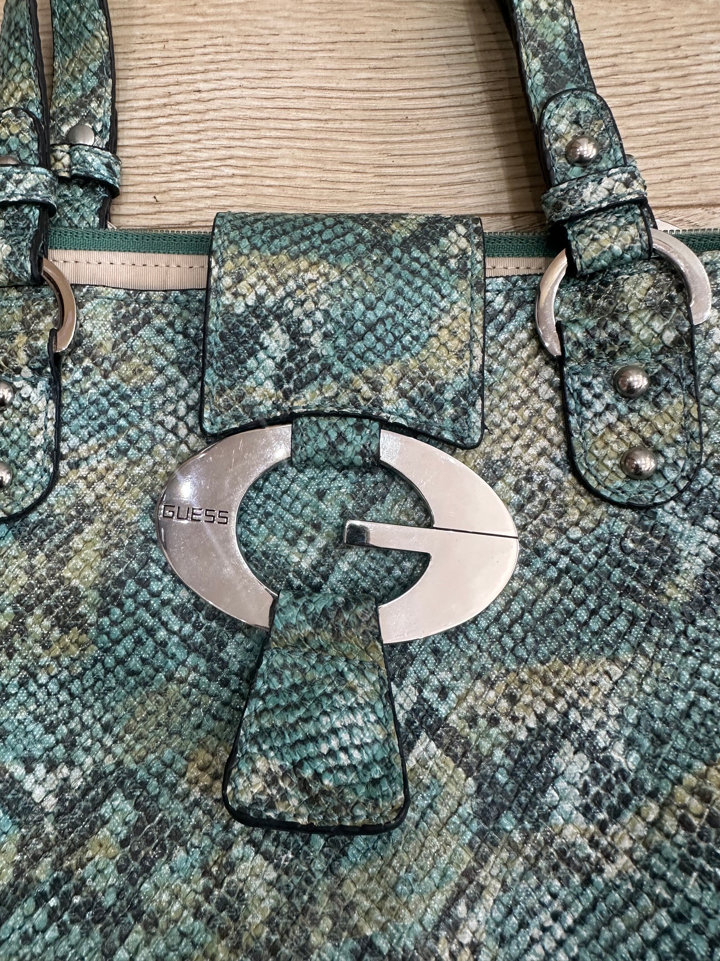 summermaxxing drop | green guess snakeskin shoulder bag