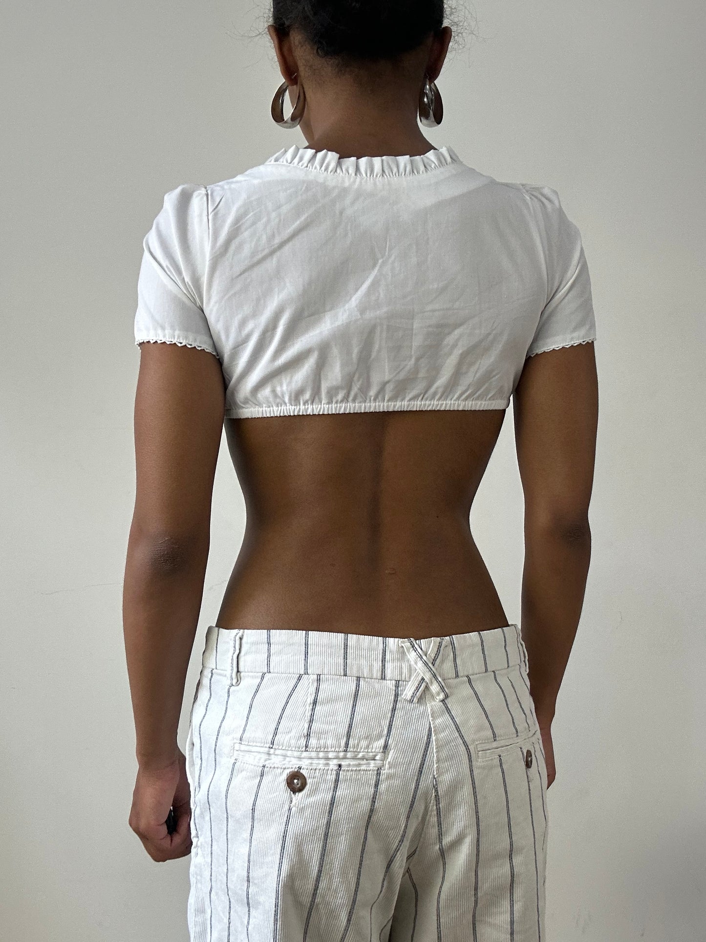 vintage edit twenty-nine | extra extra small white cropped shirt with ruffle collar