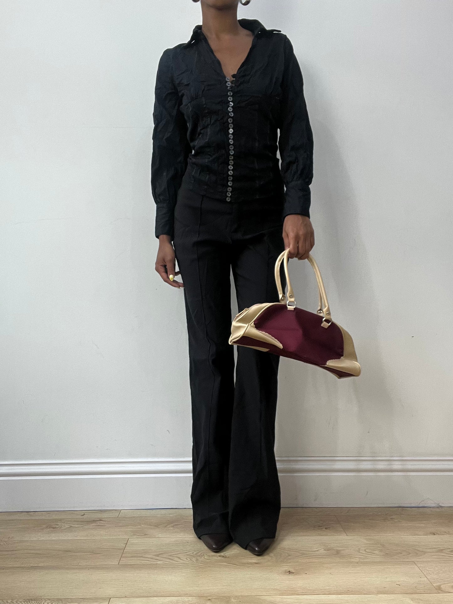 vintage edit thirty-two | burgundy and cream handbag with scalloped detail