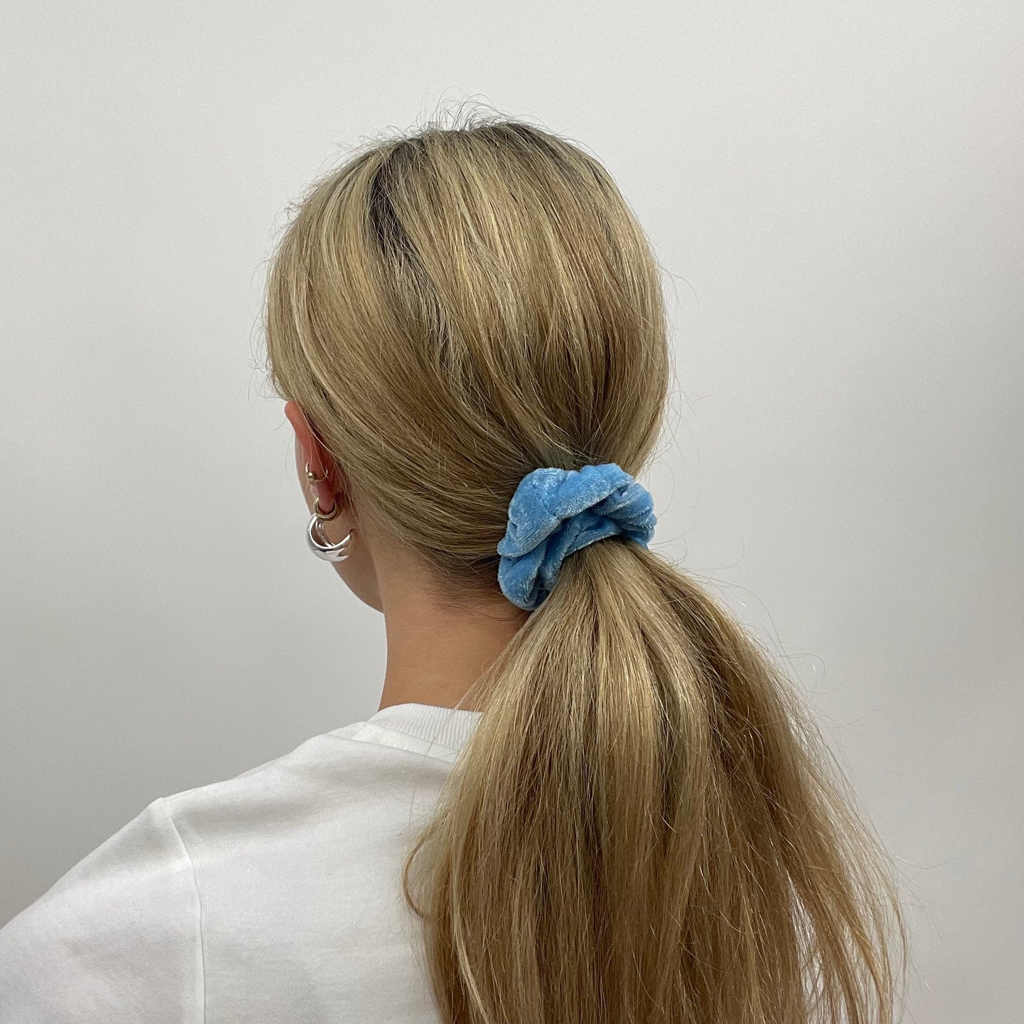 💻⭐️ | light blue velvet scrunchie