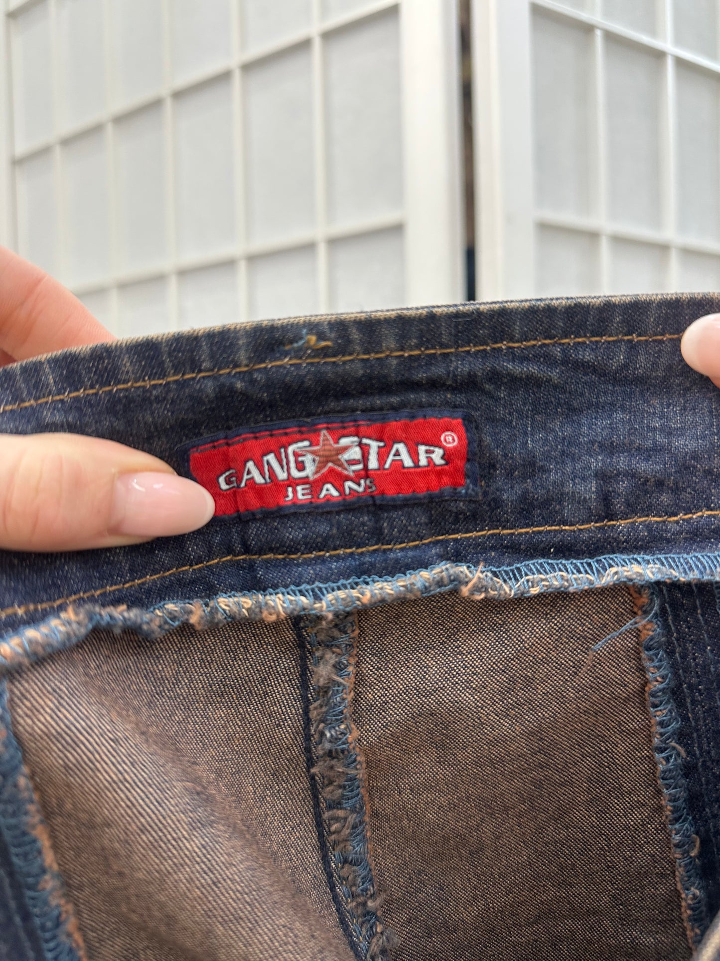 vintage edit ten | medium dark wash flared jeans