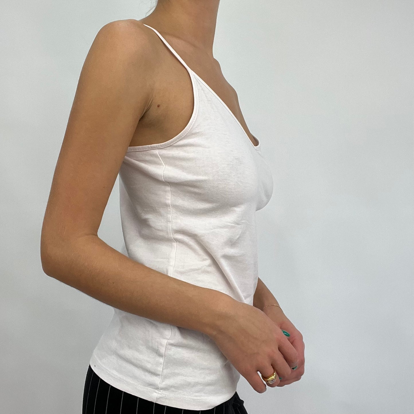 💻CARRIE BRADSHAW DROP | medium light pink / white vest