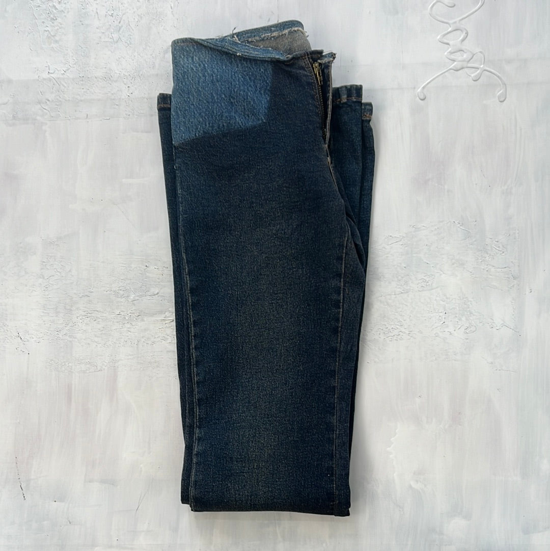 HIPPY CHIC DROP | xsmall low waisted dark washed flared jeans