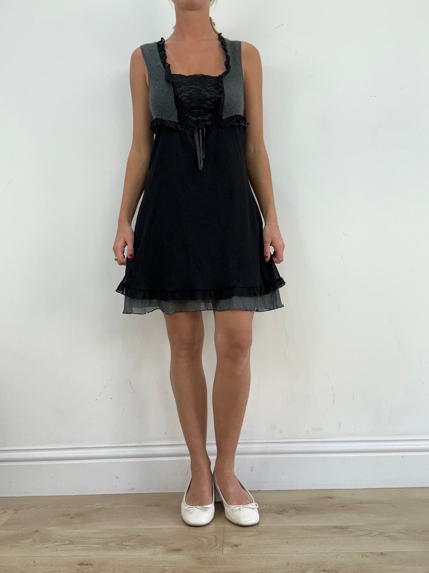 vintage edit thirteen | small black and grey knitted dress