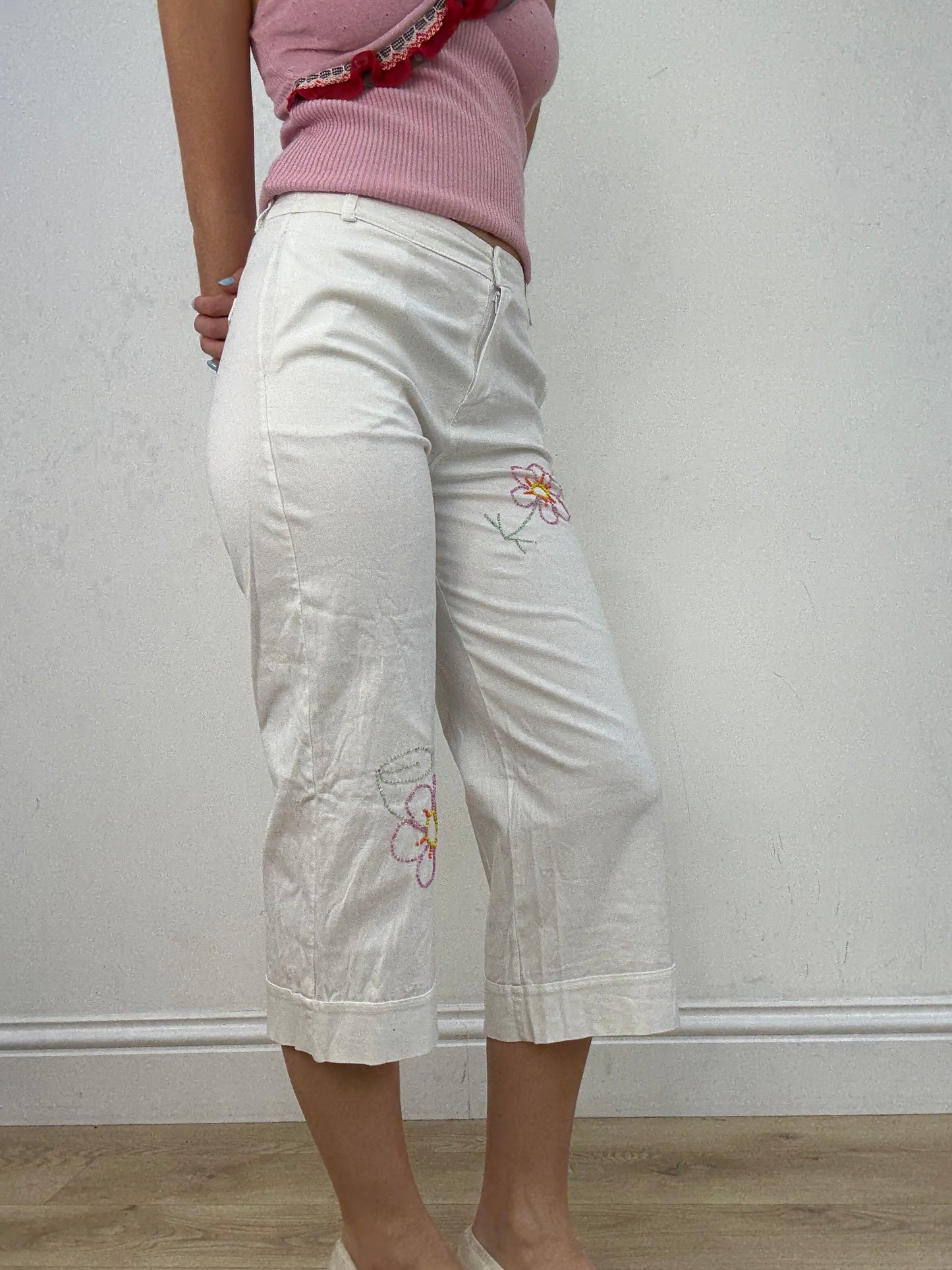 vintage edit twenty eight | extra small white capri style trousers with beading
