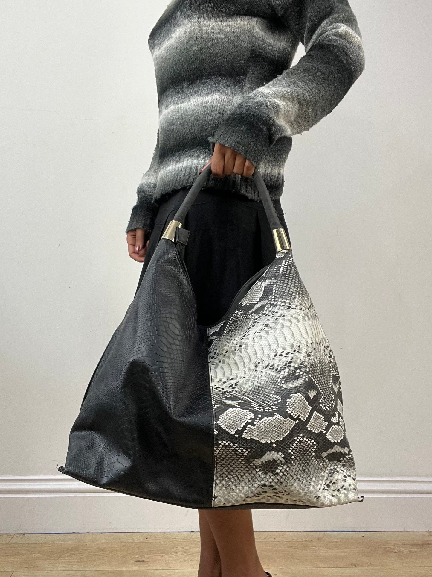 vintage edit thirty-four | black faux leather shoulder bag with snake print