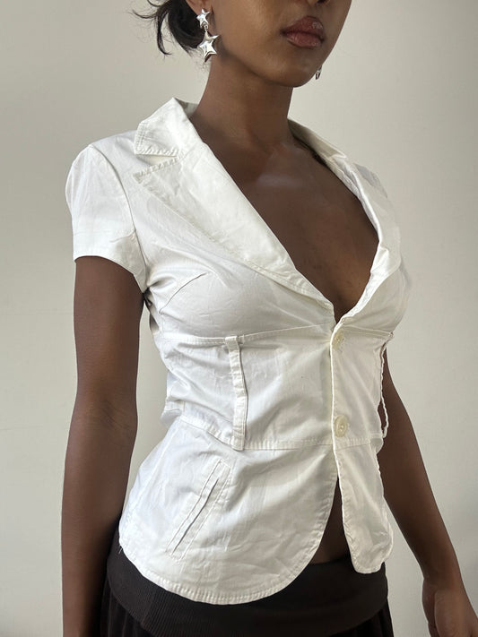 BEST PICKS | small white collared blazer style top