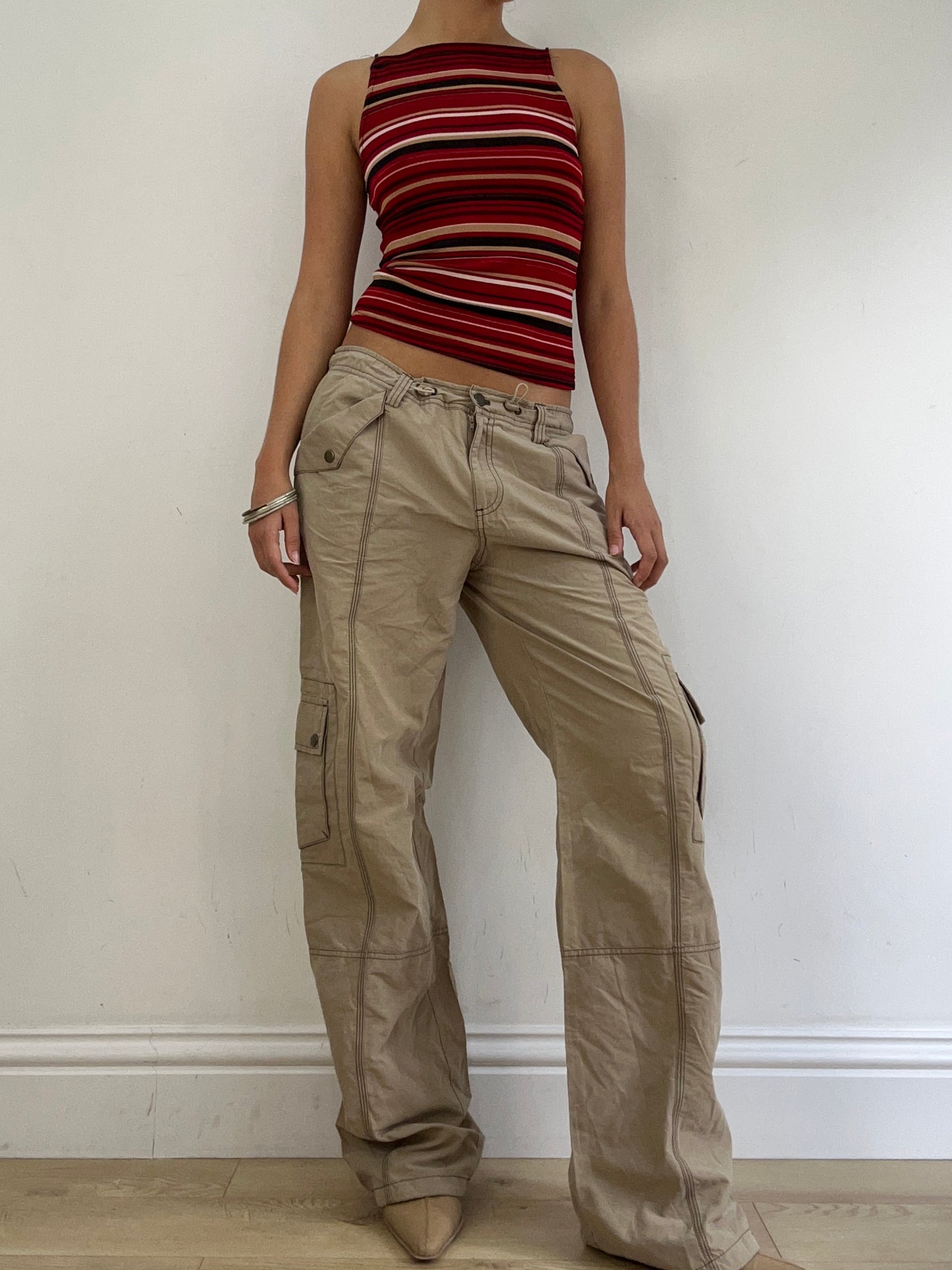 VINTAGE PICKS | medium tan low waisted cargo trousers