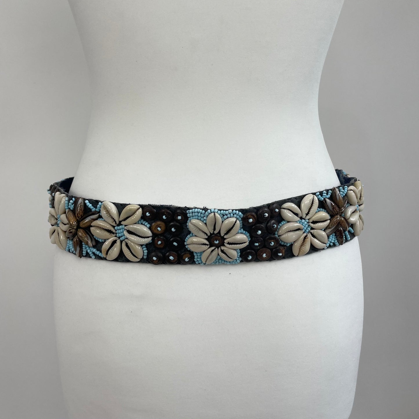 COASTAL GRANDMA DROP | black shell belt
