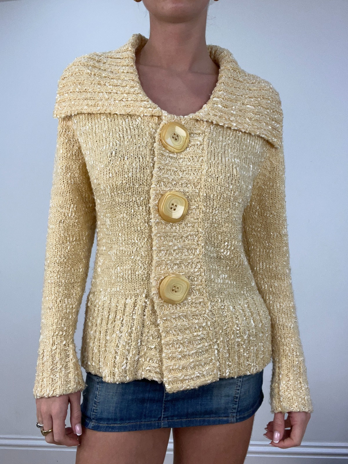 WINTER FAVOURITES | medium yellow button up cardigan jumper
