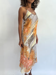 beach drop | taille: M · couleur: orange · article: robe · détails: à motifs + coupe nuisette + longueur midi