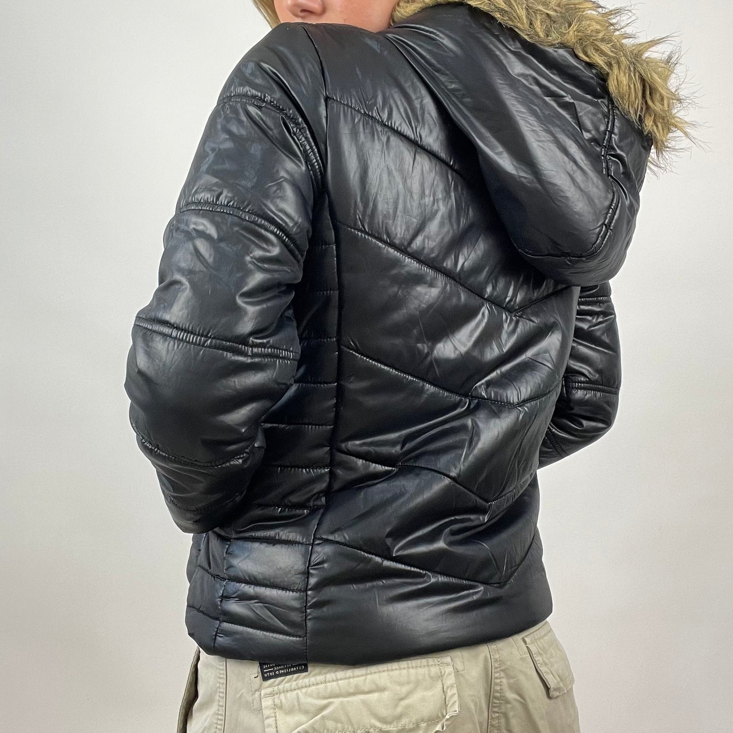 CHALET GIRL DROP | small black puffer jacket