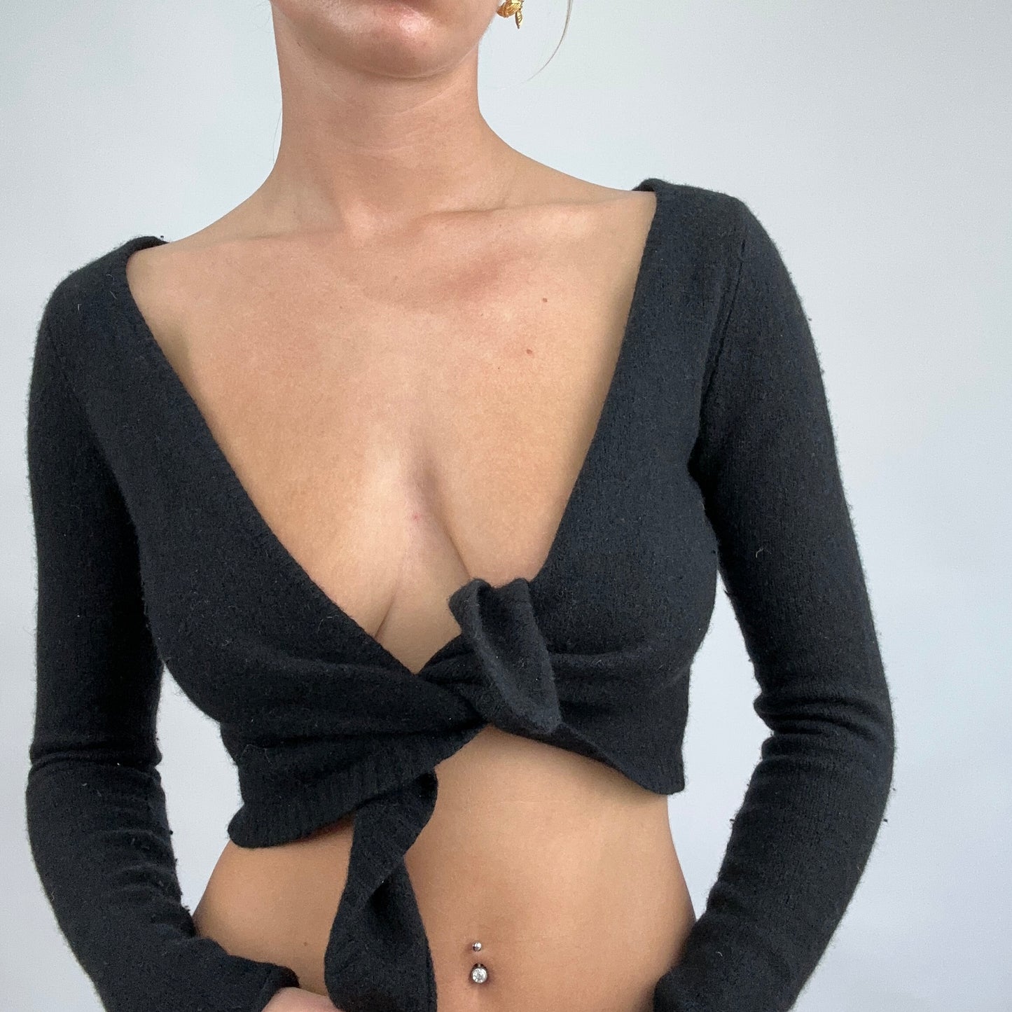 CARRIE BRADSHAW DROP | small black long sleeved cardigan with a front tie